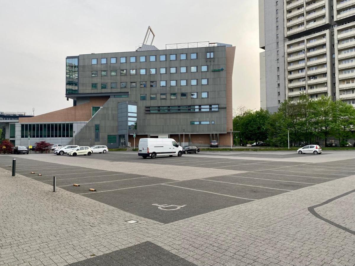 Aparthotel Superjednostka קטוביץ מראה חיצוני תמונה